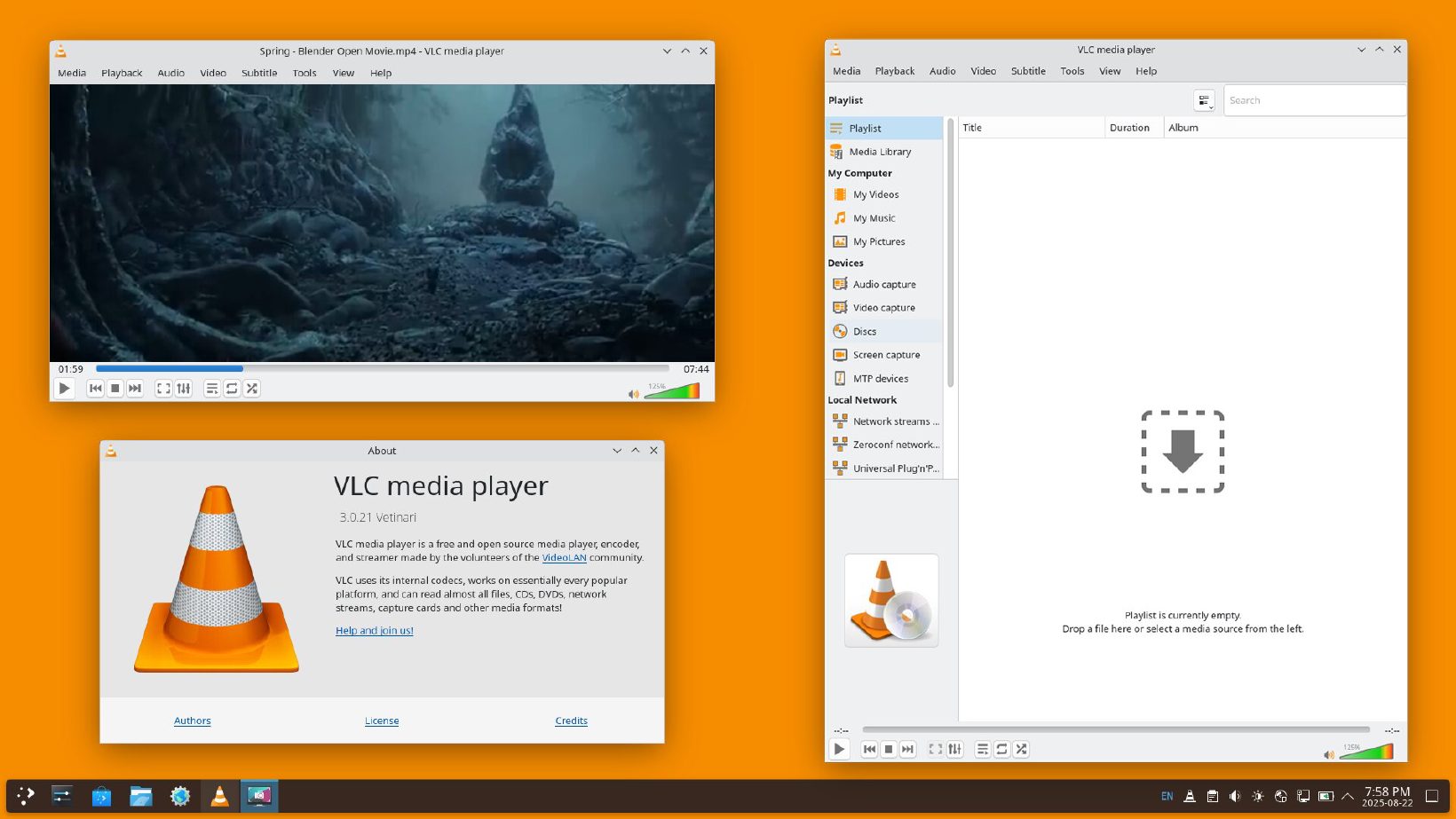 Okna odtwarzacza VLC z filmem i listą odtwarzania